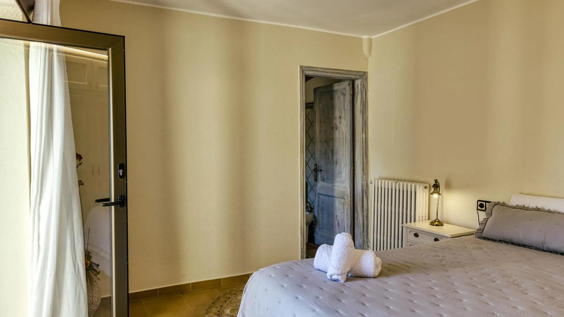 Habitacio Puntanals Bed and Breakfast Sant Feliu de Boada Bed & Breakfast