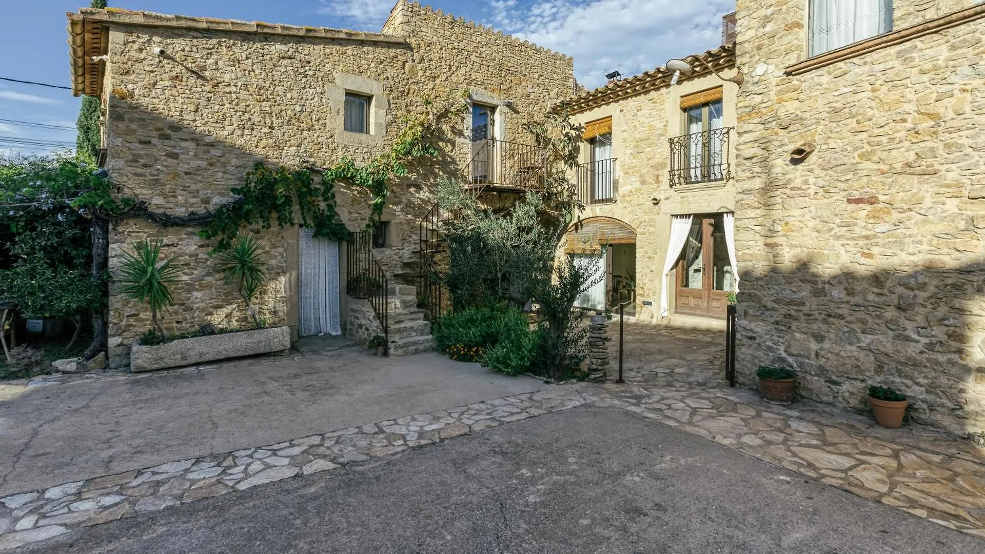 Habitacio Puntanals Bed and Breakfast Sant Feliu de Boada Bed & Breakfast